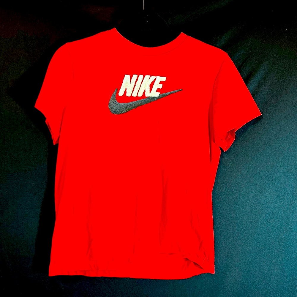 Nike large girl red short sleeve shirt